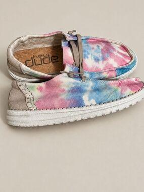 Hey Dude Wendys Women Sz 8 Tie-Dye Slip-On Shoes in Pink & Blue-NWOT